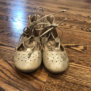 Cat & Jack Toddler Girls Gold Flats